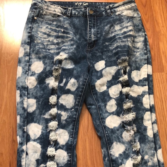 VIP Bleached Distressed Jeans Sz 17/18 - Picture 2 of 6